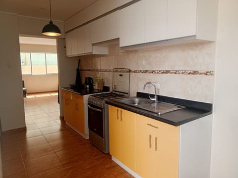 Classic Apartment, City View | Private kitchen