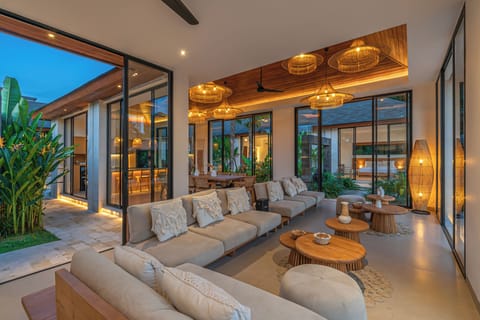 Luxury Villa, Pool View | Living room