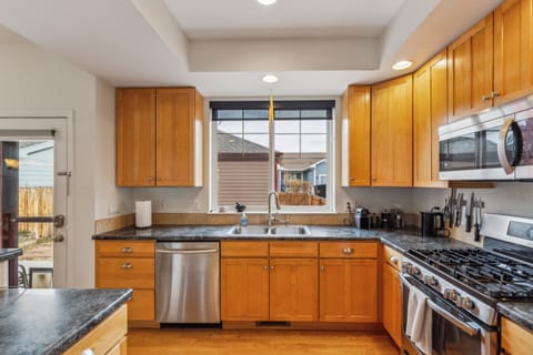 Townhome, 2 Bedrooms | Private kitchen | Fridge, coffee/tea maker, toaster