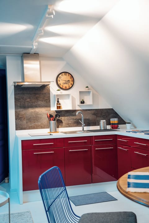 Economy Room | Living area