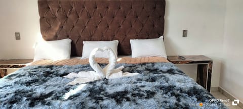 Family Room | Iron/ironing board, free WiFi, bed sheets