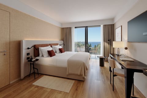 Room for 4 Seaside | 2 bedrooms, minibar, in-room safe, desk