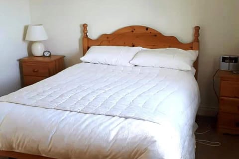 House | 3 bedrooms, free WiFi, bed sheets