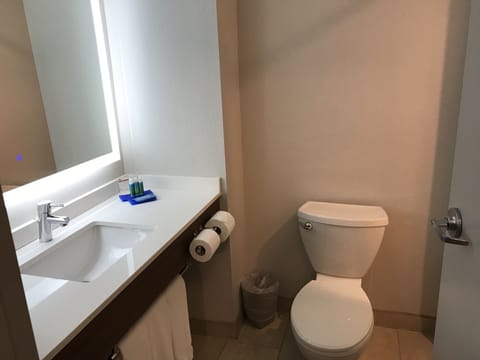 Suite, 2 Queen Beds | Bathroom | Combined shower/tub, hair dryer, towels