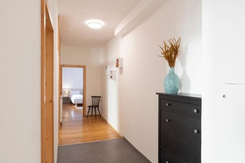 Comfort Apartment, Balcony, Courtyard View | Free WiFi, bed sheets