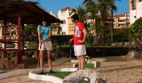 Mini-golf