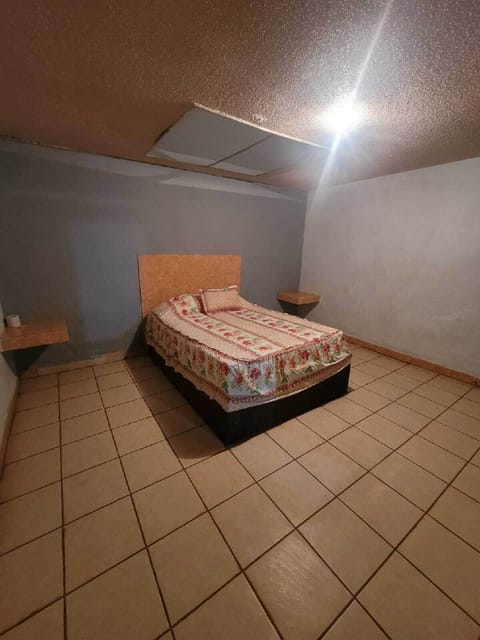 Basic Single Room | Free WiFi