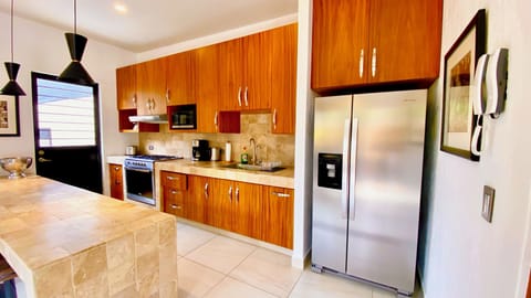 House, 1 Bedroom, Smoking, Balcony | Dining