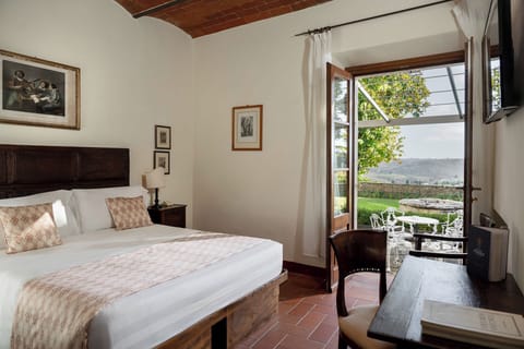 Deluxe manor house with private paved garden | View from room