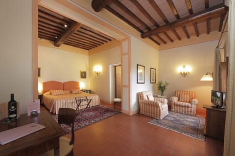 Manor House Deluxe Double | Premium bedding, down comforters, minibar, in-room safe