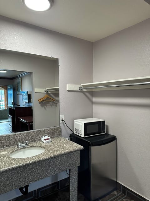 Towels, soap, shampoo, toilet paper