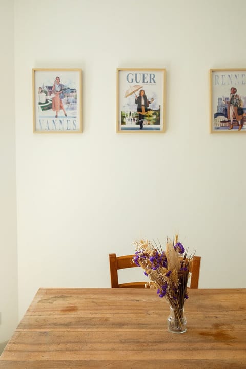 Classic Apartment, Patio | Dining room