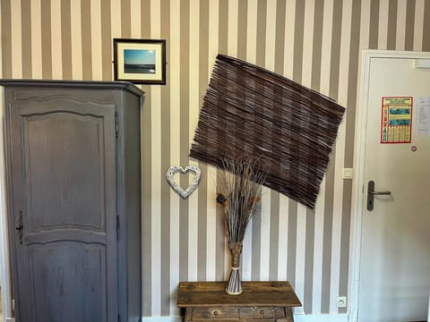 Classic Quadruple Room | Iron/ironing board, free WiFi