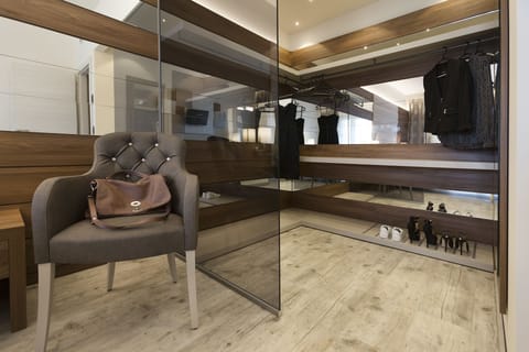 Family Room (Superior) | Minibar, in-room safe, individually decorated, individually furnished