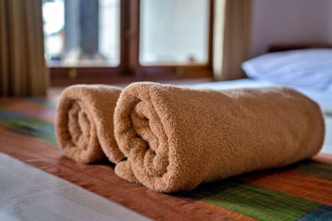 Double Room | Bathroom amenities | Shower, rainfall showerhead, free toiletries, bidet