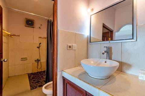 Double Room | Laptop workspace, free WiFi, bed sheets