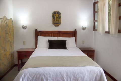 Standard Single Room, 1 Double Bed | In-room safe, individually decorated, individually furnished, desk