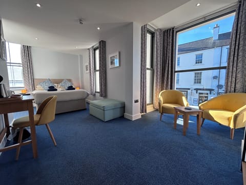 Deluxe Double Room, Non Smoking, City View | Free WiFi, bed sheets