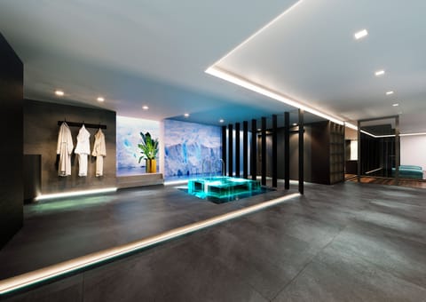 Sauna, hot tub, steam room, hot stone massages, prenatal massages