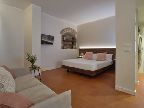 Deluxe Double Room | Premium bedding, individually furnished, laptop workspace