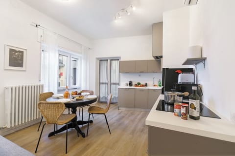 Family Apartment, 2 Bedrooms, Mountainside (Gaia on Stresa Hill) | Private kitchen | Fridge, microwave, oven, stovetop