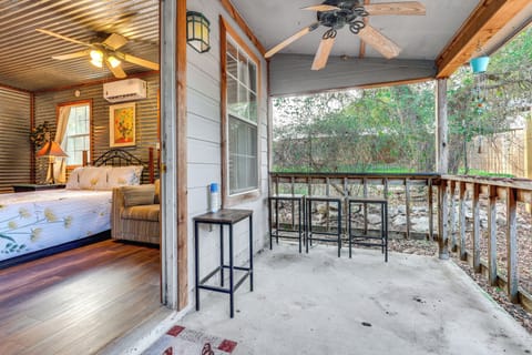 Apartment (0 Bedroom) | Interior