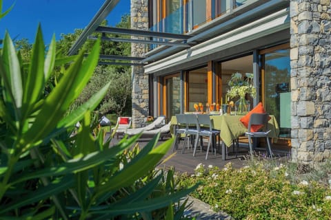 Villa (4 Bedrooms) | Terrace/patio