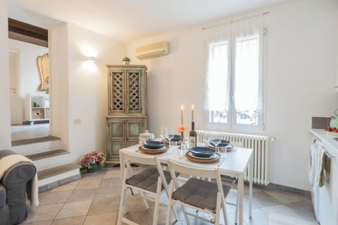 Apartment (1 Bedroom) | Living area | 24-inch TV with digital channels