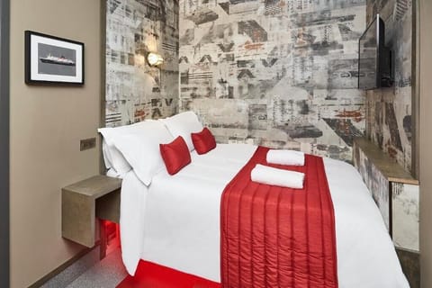 Basic Double Room | Hypo-allergenic bedding, desk, laptop workspace, free WiFi