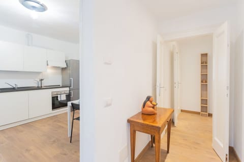 Apartment (2 Bedrooms) | Private kitchenette | Oven, espresso maker, electric kettle, highchair