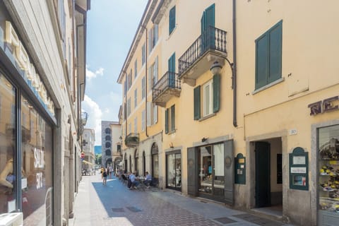 Apartment (2 Bedrooms) | City view