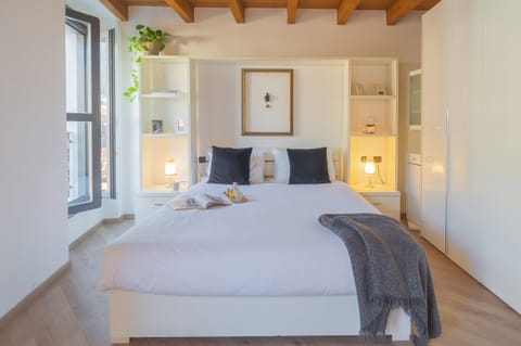 Apartment (2 Bedrooms) | 2 bedrooms, laptop workspace, iron/ironing board, bed sheets