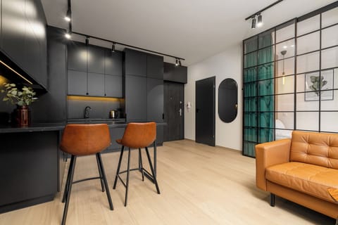 1 bedroom, iron/ironing board, cribs/infant beds, bed sheets