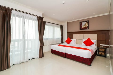 Superior Twin Room | Desk, laptop workspace, free WiFi, bed sheets