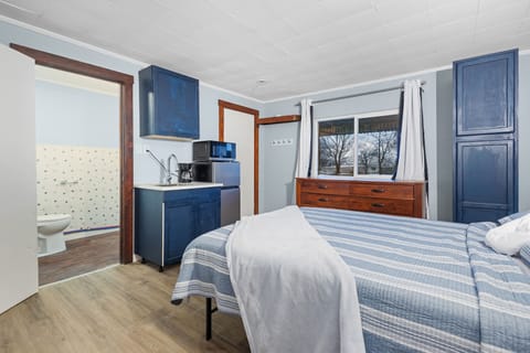 Deluxe Double Room | Laptop workspace, free WiFi