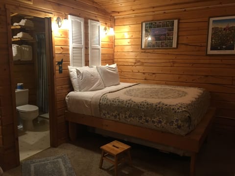 Family Cabin (with twin trundle bed) | Individually decorated, individually furnished, blackout drapes