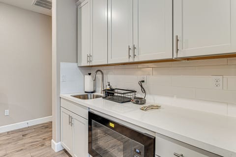 Apartment (1 Bedroom) | Interior