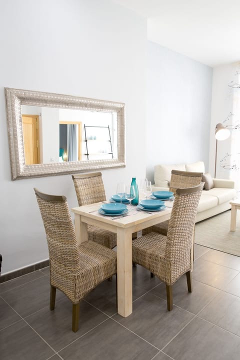 Comfort Apartment | Dining room