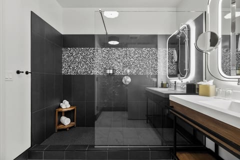 Free toiletries, hair dryer, bathrobes, slippers