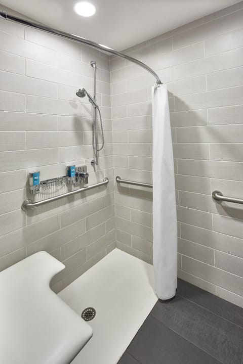 aloft, Room, 1 King Bed, Non Smoking | Bathroom | Shower, free toiletries, hair dryer, towels