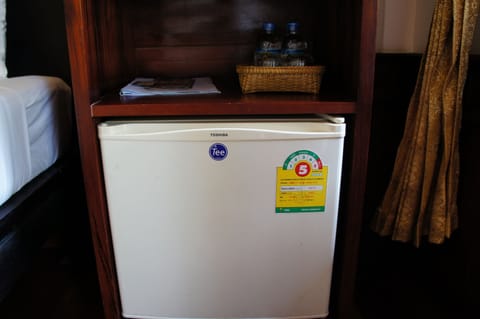 Mini-refrigerator