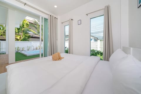 Exclusive Villa, 2 Bedrooms, Pool View, Beachside | 2 bedrooms, free WiFi