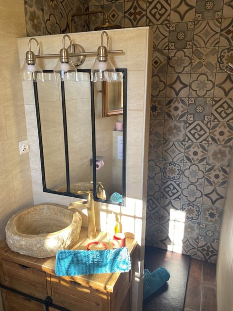 Comfort Double Room, 1 Double Bed, Pool View | Bathroom | Free toiletries, hair dryer, towels, soap