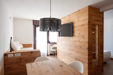 Appartamento con balcone - 4 persone | Living area | Flat-screen TV