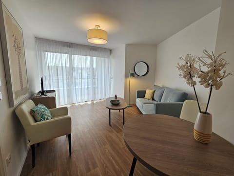 Apartment, 1 Bedroom | Living area