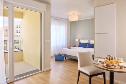 Studio | Free WiFi, bed sheets, wheelchair access