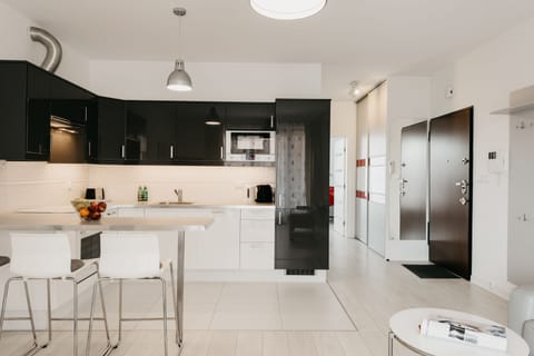 Classic Apartment, 1 Bedroom | Private kitchenette | Full-size fridge, microwave, oven, stovetop