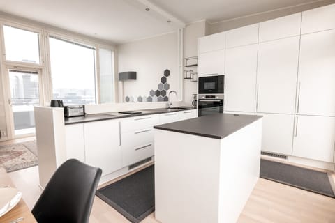 Luxury Penthouse, City View | Private kitchen | Full-size fridge, microwave, oven, dishwasher