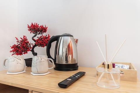 Deluxe Triple Room | Desk, laptop workspace, free WiFi