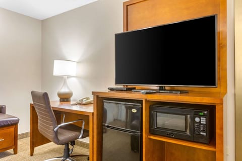 1 bedroom, premium bedding, down comforters, pillowtop beds